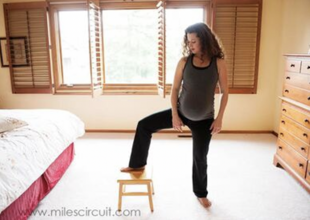 side lunges to naturally induce labor