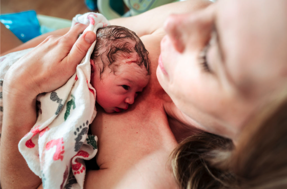 skin to skin with mom