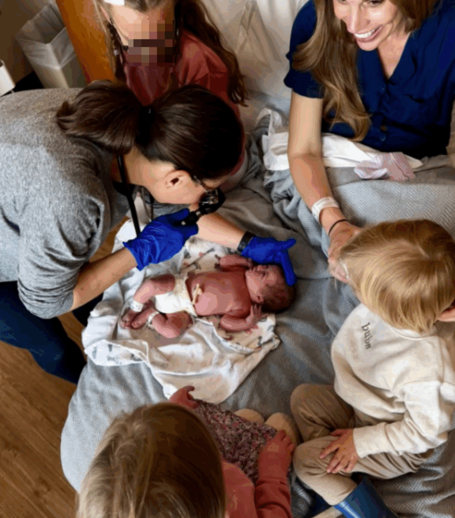 siblings meeting 4th baby