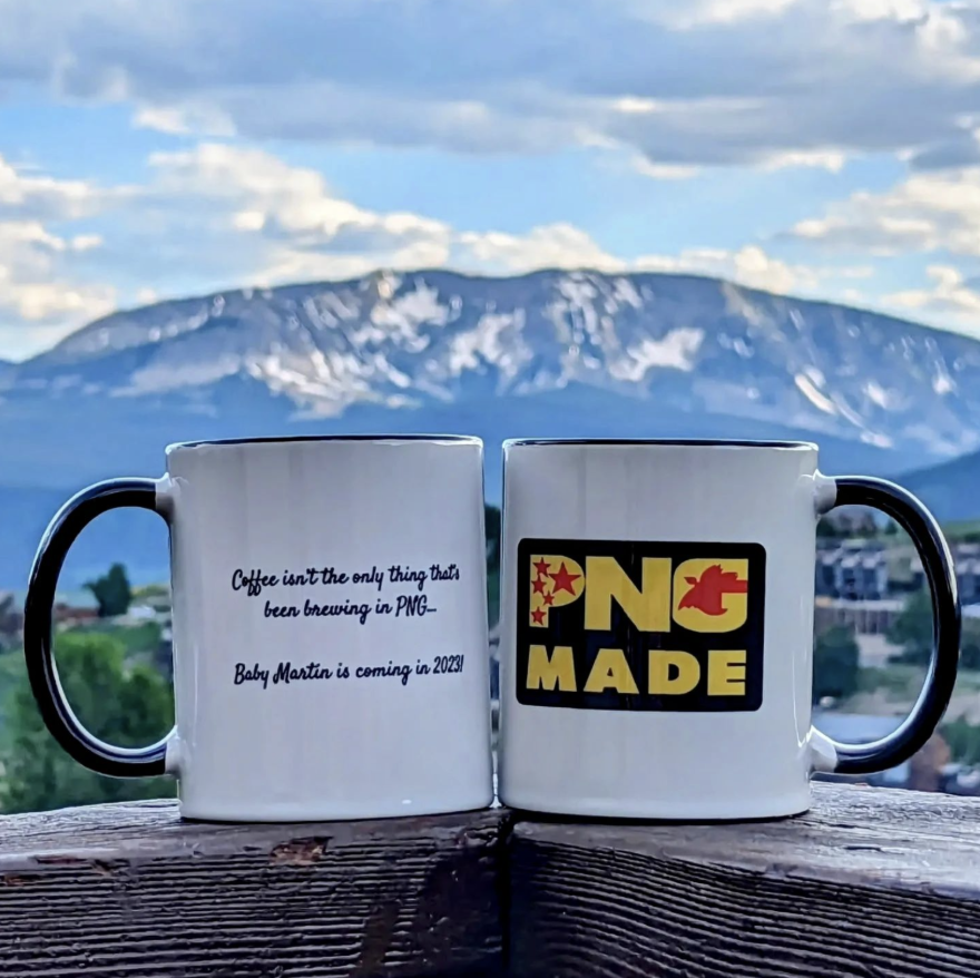 How To Announce Your Pregnancy- Custom Coffee Mugs | The Labor Mama