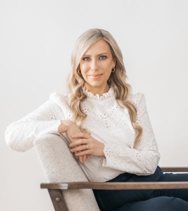 Dr. Tracy Dalgleish Headshot